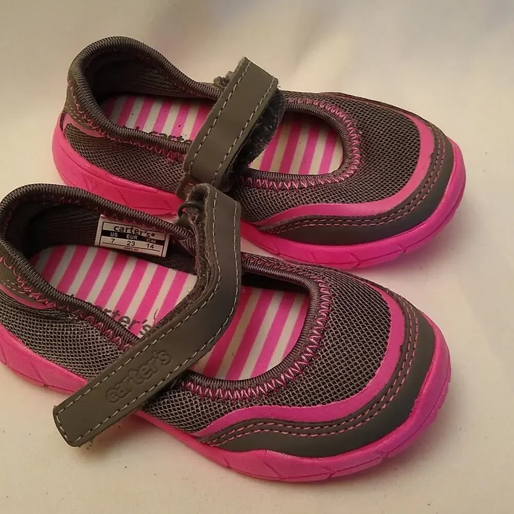 Carter's girls pink Maryjane loafers. Size 7